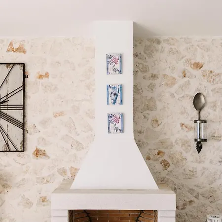 アパート Kyparissi Arvanitakeika